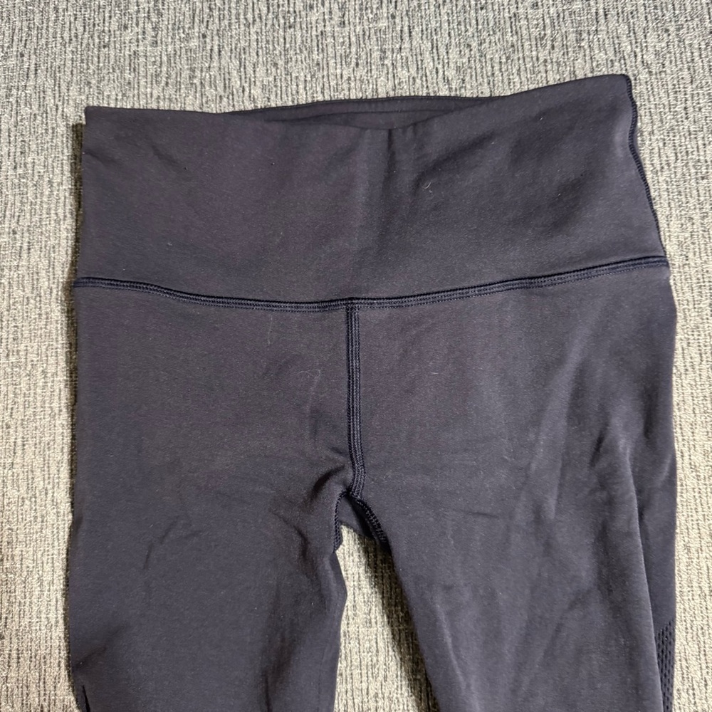 Lululemon Reveal Crop Leggings - Picture 6 of 16
